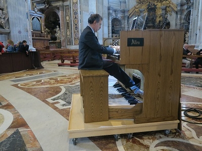 Organist Juan Paradell-Solé at Allen Organ in St. Peter's
